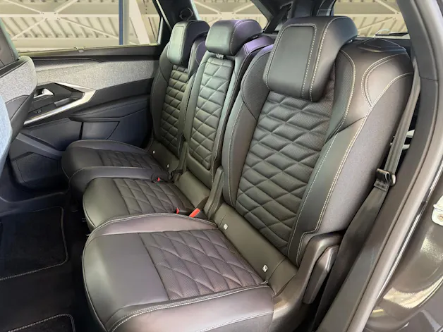 PEUGEOT 5008 long range e-GT Exclusive