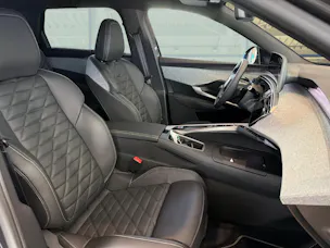 PEUGEOT 5008 long range e-GT Exclusive