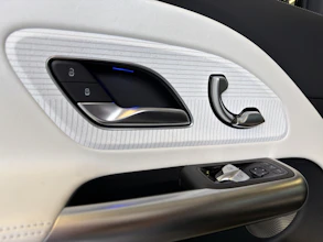 https://vehicle.imgix.net/4282481/394aefbd-8fab-4e51-819d-ca7d964d9c66.jpg
