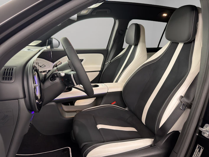 Fahrzeugbild MERCEDES-BENZ GLB 220