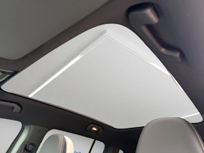 https://vehicle.imgix.net/4282481/efc66799-52d4-4333-ad47-b50ee4ab4884.jpg