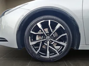 Toyota Prius 2.0 Plug-In-Hybrid Premium