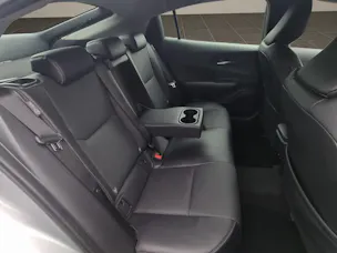 Toyota Prius 2.0 Plug-In-Hybrid Premium