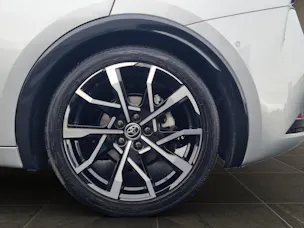 Toyota Prius 2.0 Plug-In-Hybrid Premium
