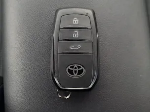 Toyota Prius 2.0 Plug-In-Hybrid Premium