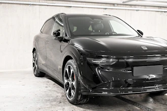 https://vehicle.imgix.net/4282486/66cb572a-2430-4ae3-a45c-bf733738d779.jpg