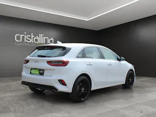 Kia Ceed 1.5 T-GDi MHEV Power