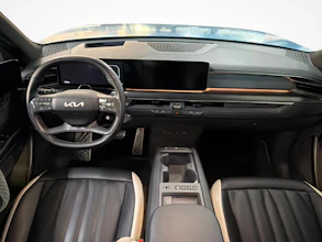 https://vehicle.imgix.net/4282599/3c879ccf-86ce-42a1-9722-965df7acf47d.jpg