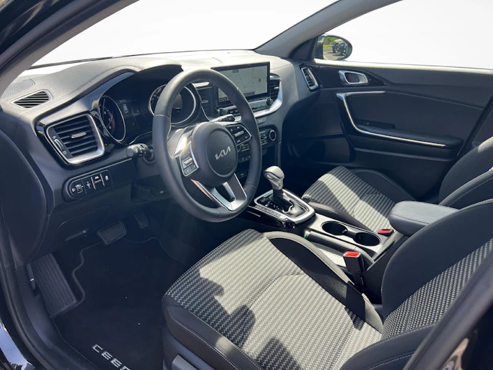 image du véhicule KIA CEED
