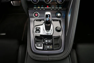 https://vehicle.imgix.net/4282633/9d547d69-46e8-474a-8d31-55530f7f8423.jpg