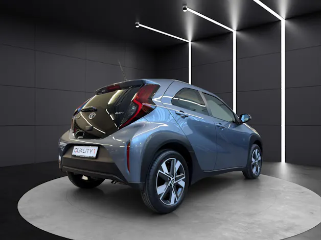 Toyota Aygo X 1.5 VVT-i HSD Trend