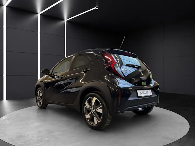 Toyota Aygo X 1.5 VVT-i HSD Trend