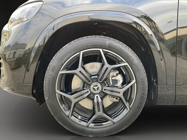 Mercedes-Benz GLB 350 4MATIC with EQ Technology