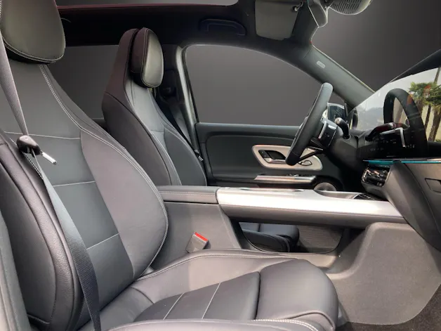 Mercedes-Benz GLB 350 4MATIC with EQ Technology