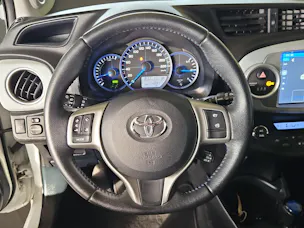 Toyota Yaris 1.5 VVT-i HSD Sol Premium
