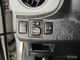 Toyota Yaris 1.5 VVT-i HSD Sol Premium