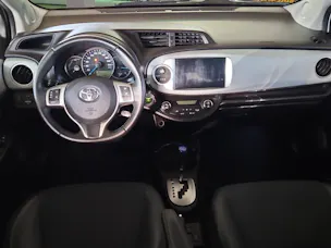 Toyota Yaris 1.5 VVT-i HSD Sol Premium