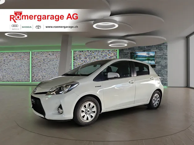 Toyota Yaris 1.5 VVT-i HSD Sol Premium