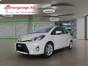 Toyota Yaris 1.5 VVT-i HSD Sol Premium