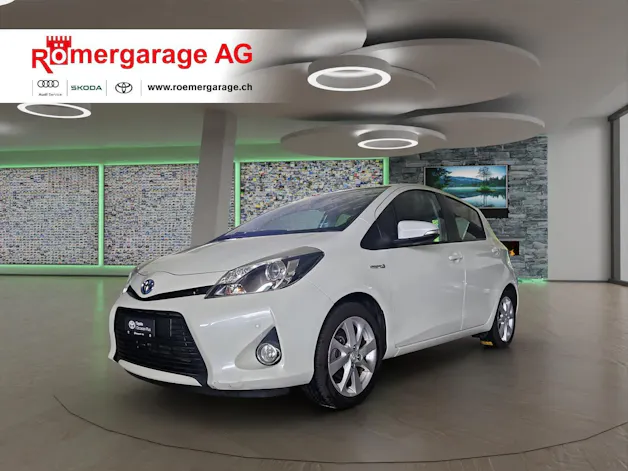 Toyota Yaris 1.5 VVT-i HSD Sol Premium