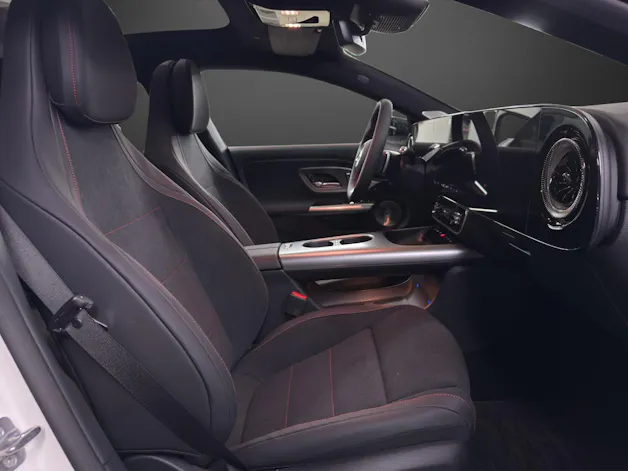 Mercedes-Benz CLA 220 4MATIC