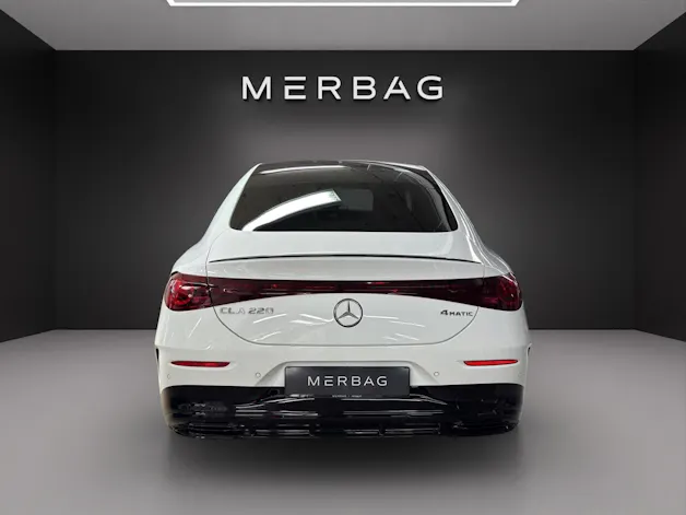 Mercedes-Benz CLA 220 4MATIC