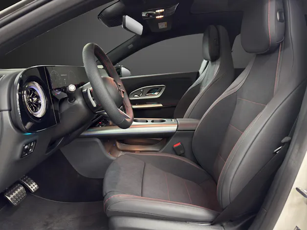 Mercedes-Benz CLA 220 4MATIC