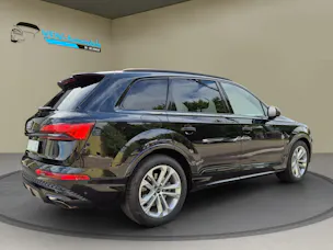 Audi Q7 55 TFSI S line quattro tiptronic / faceliftmodell