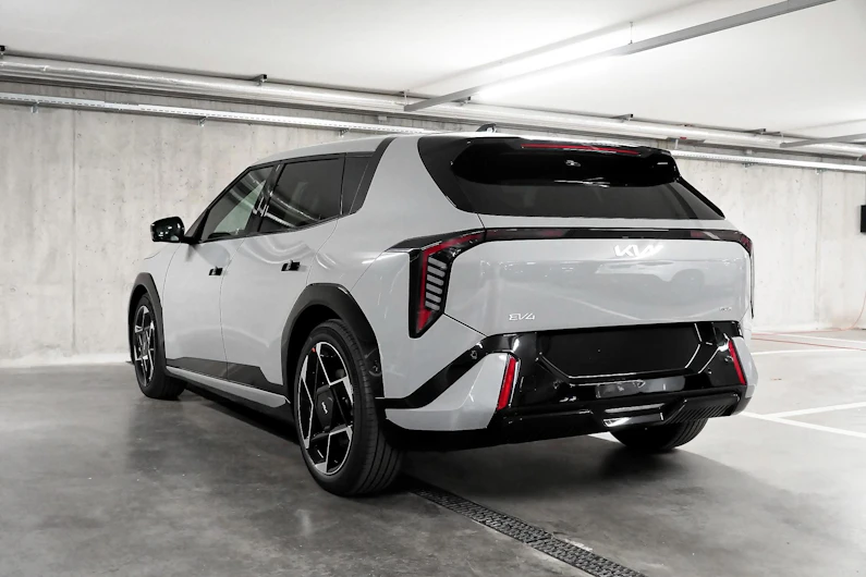 image du véhicule KIA EV4