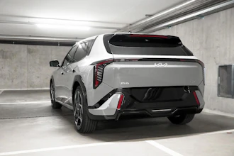 https://vehicle.imgix.net/4282924/c213178c-274b-4235-bf8d-f068579ac258.jpg