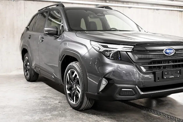 Subaru Forester Station 2.0i e-Boxer Swiss Plus
