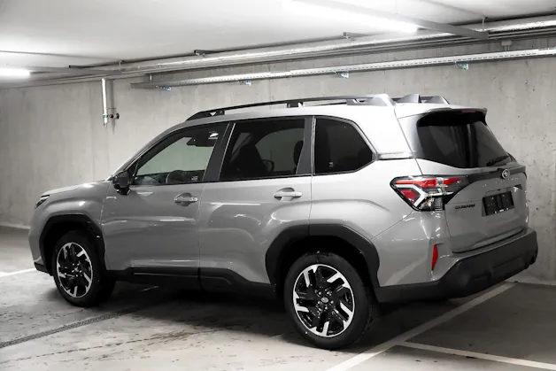 Subaru Forester Station 2.0i e-Boxer Swiss Plus
