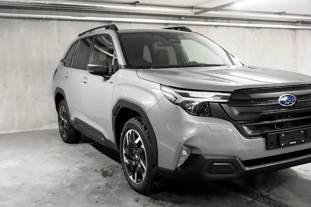 Subaru Forester Station 2.0i e-Boxer Swiss Plus