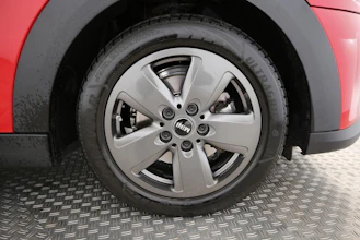 https://vehicle.imgix.net/4282969/8da4ab0b-e1ba-40db-89f7-293b6cb037ce.jpg