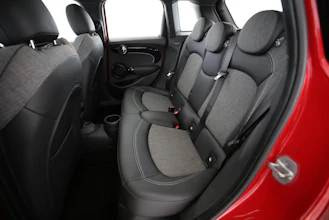 https://vehicle.imgix.net/4282969/dc6cc161-9da1-43d0-845f-7dee4b9bcec7.jpg