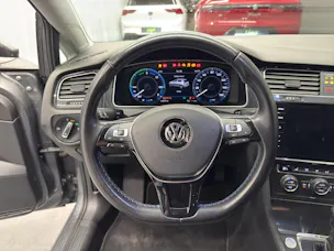 VW Golf VII e