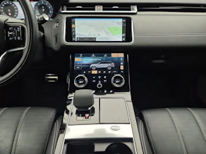 image du véhicule LAND ROVER Range Rover Velar 2.0 P400e R-Dynamic HSE