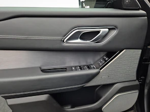 image du véhicule LAND ROVER Range Rover Velar 2.0 P400e R-Dynamic HSE