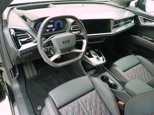 Audi Q4 e-tron Sportback 55 S line quattro