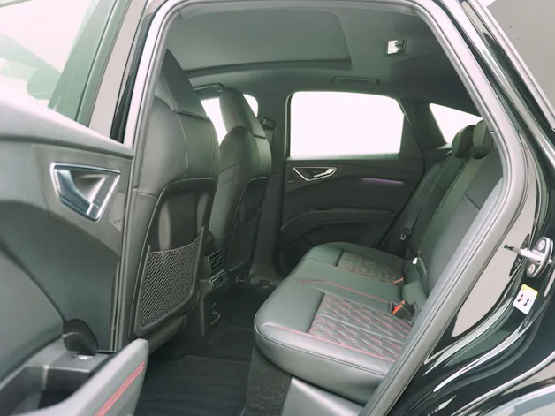Audi Q4 e-tron Sportback 55 S line quattro