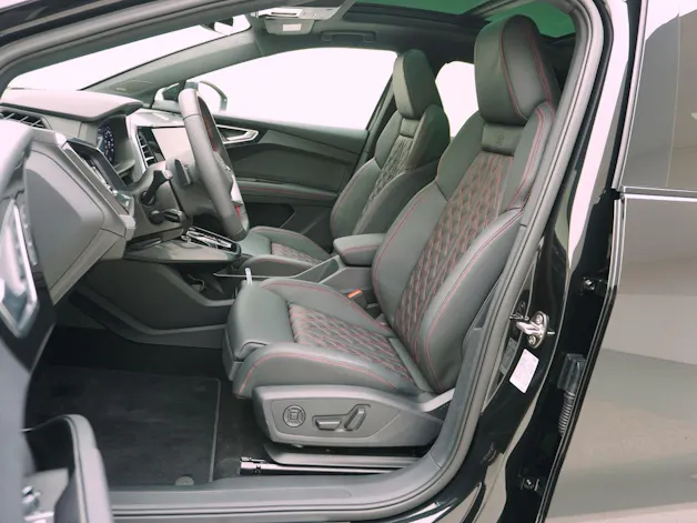 Audi Q4 e-tron Sportback 55 S line quattro