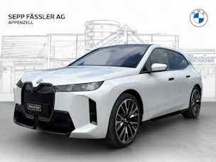 BMW iX xDrive60
