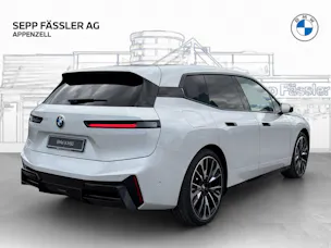 BMW iX xDrive60
