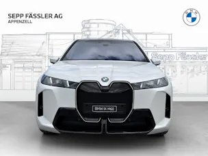 BMW iX xDrive60