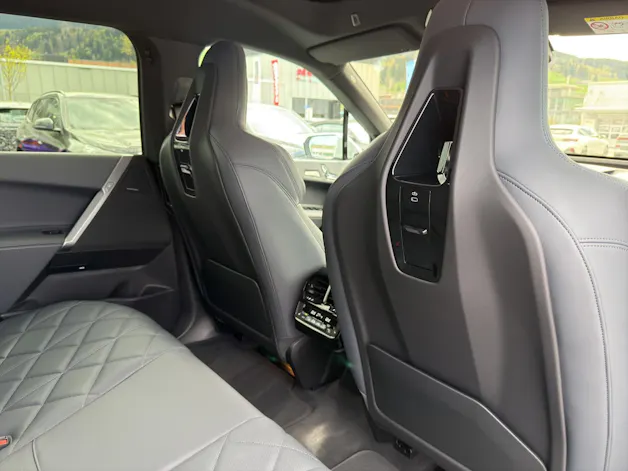 BMW iX xDrive60