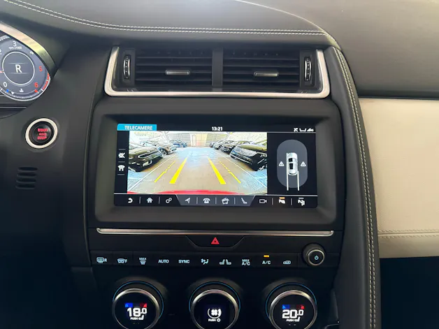 Jaguar E-Pace 2.0 D 180 R-Dynamic SE AWD