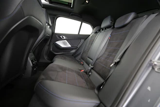 https://vehicle.imgix.net/4283049/77a709b8-e3f7-49d6-b5e2-00c77a327766.jpg