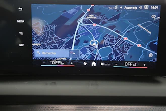 https://vehicle.imgix.net/4283049/a85e10ed-f614-4dc4-9f06-a2f15f5f8ea9.jpg