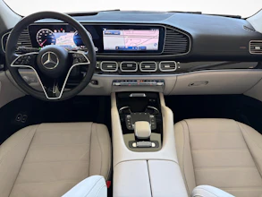 https://vehicle.imgix.net/4283059/6fd0bf7f-5a80-4221-a3fd-77943b1bcecf.jpg