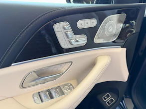 https://vehicle.imgix.net/4283059/abe10fb2-8d7f-4ac4-a200-2fdb81656120.jpg